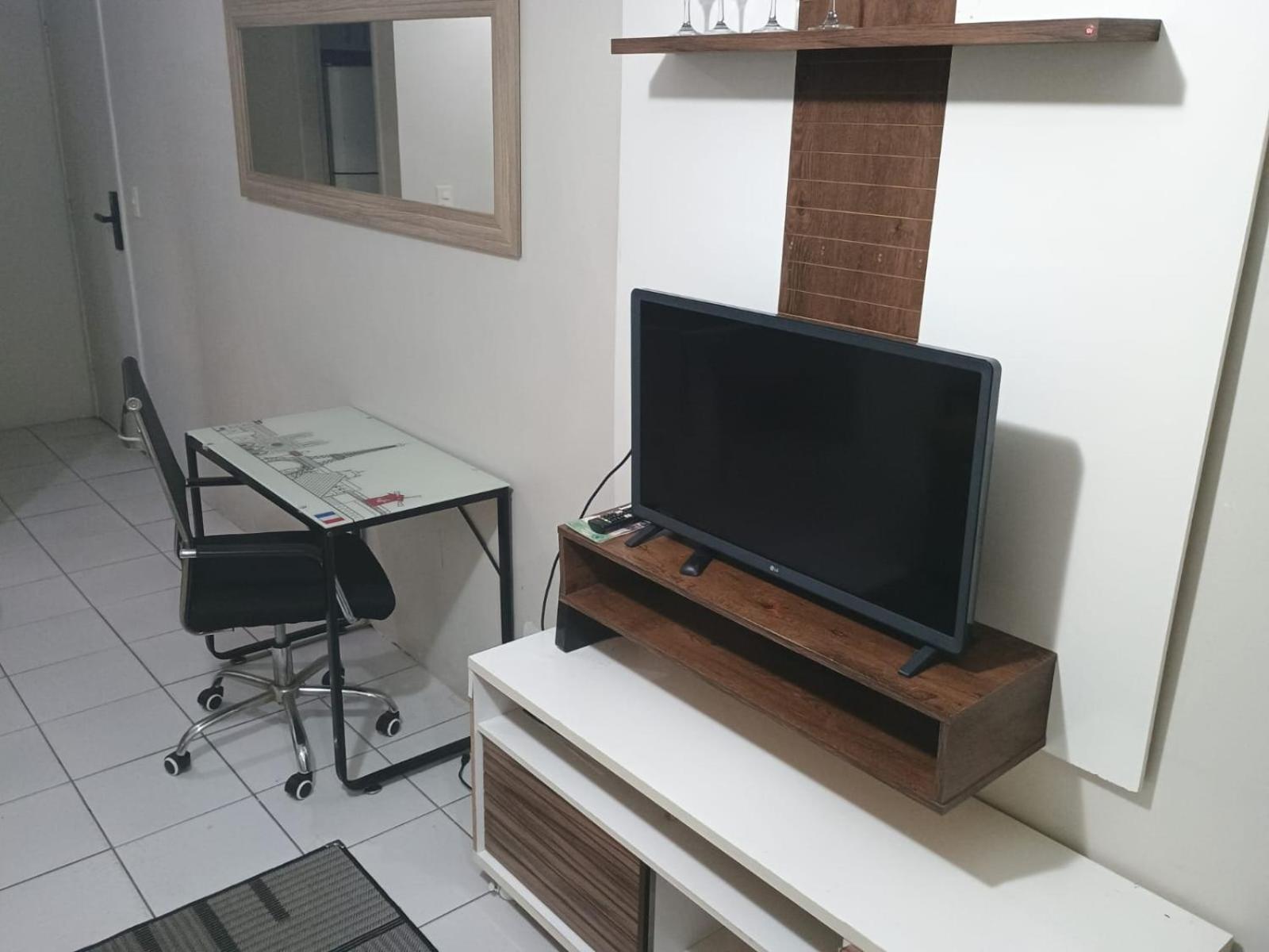 Apto 2/4 Centro Apartamento *